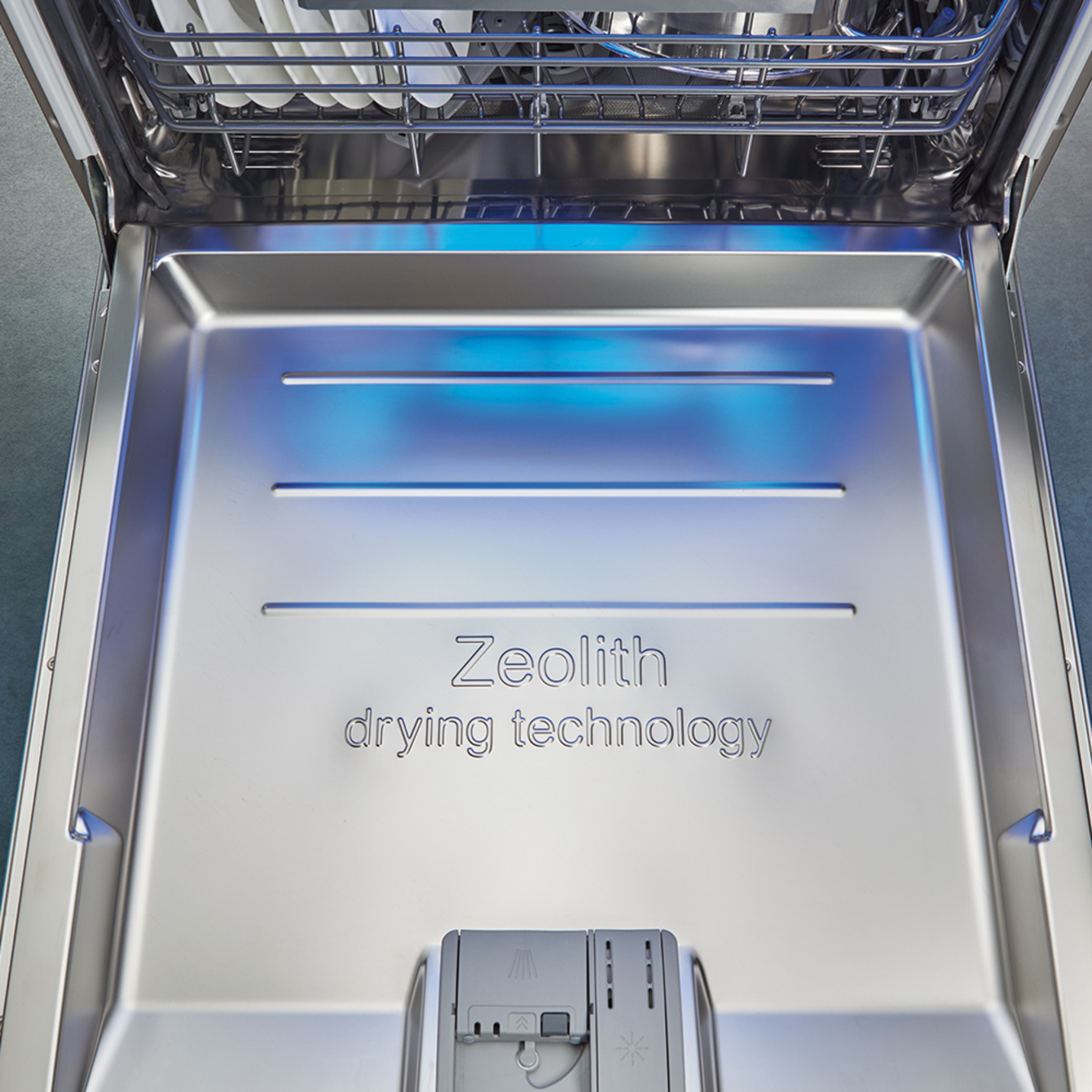 Zeolith Trocknen – Für glänzende Spülergebnisse bei Bautechnik Fischer GmbH & Co. KG in Schwäbisch Gmünd